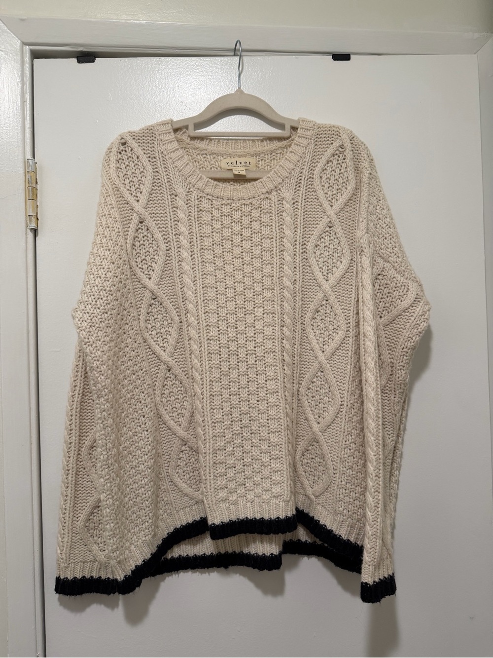 Velvet by Graham & Spencer Cable Knit Alpaca Wool Sweater Cream - Size M